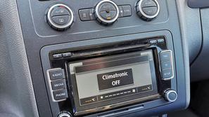 korona virus, razkuževanje avtomobila