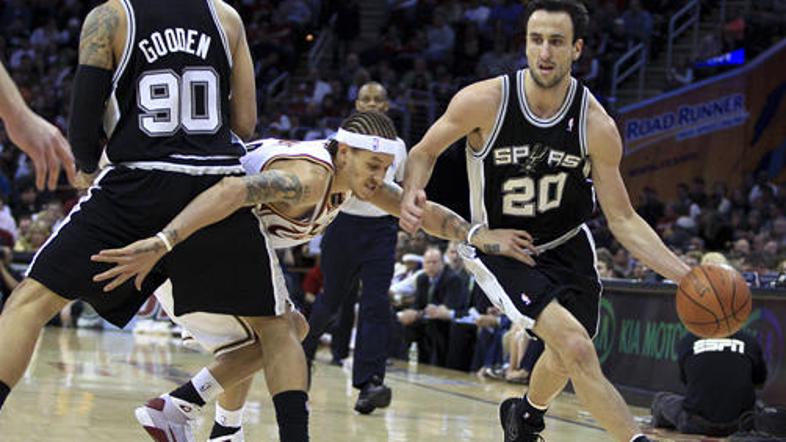 Manu Ginobili (desno) je spet na seznamu poškodovanih.