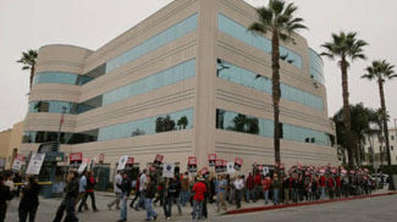 Pisci so napovedali, da bodo protestirali pred studiem, v katerem Ellen snema sv