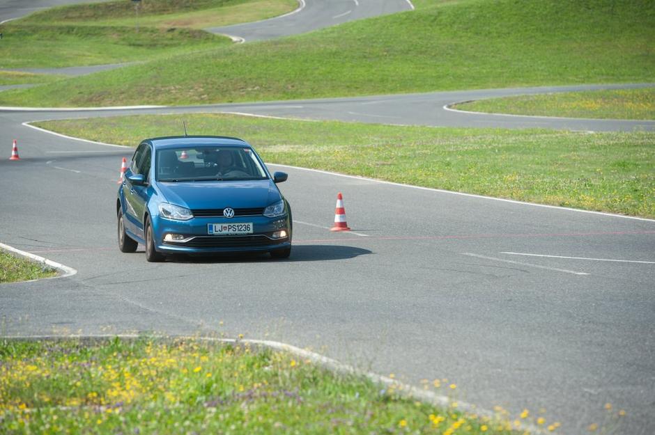Test zaviranja v AMZS Centru varne vožnje na Vranskem. | Avtor: Anže Petkovšek