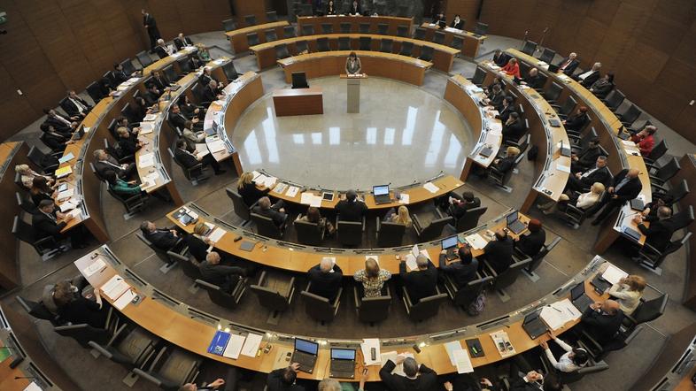 slovenija 20.03.13, Alenka Bratusek, mandatarka, poslanci, drzavni zbor, izredna