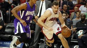 Rajon Rondo (Sacramento Kings) in Goran Dragić