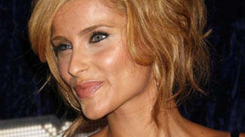 Nelly Furtado je zavrnila Heffnerjevo ponudbo za poziranje v Playboyu.