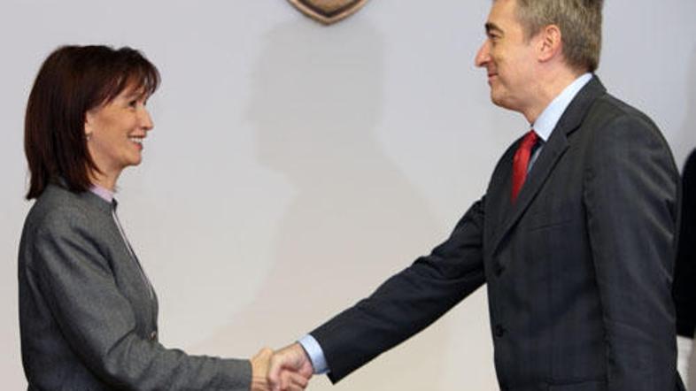 Barbara Brezigar in Aleš Zalar sta glede nadzora na nasprotnih bregovih.