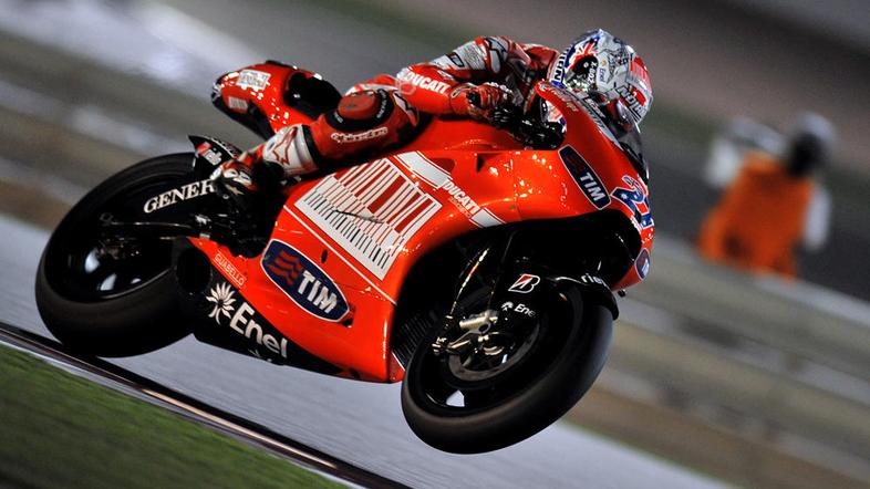 Casey Stoner letosi, tako kot v prejšnjih treh, dirka za ekipo Ducatija. (Foto: 