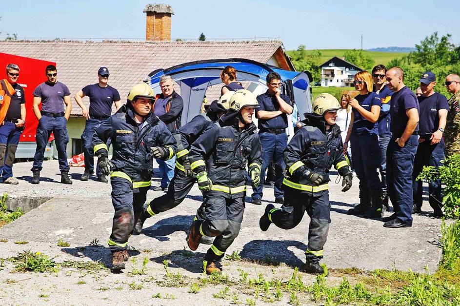 Taktično reševalne igre