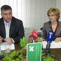 Matjaž Antolinc in Vlasta Stojak ocenjujeta, da je na mariborski enoti ob plačni