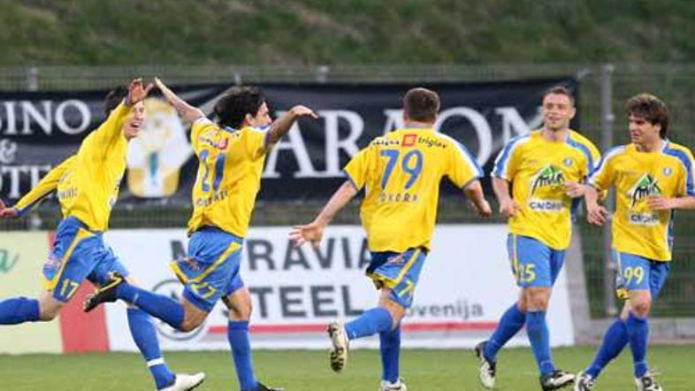 Celjani so se veselili visoke zmage v Domžalah. (Foto: Aleš Fevžer)