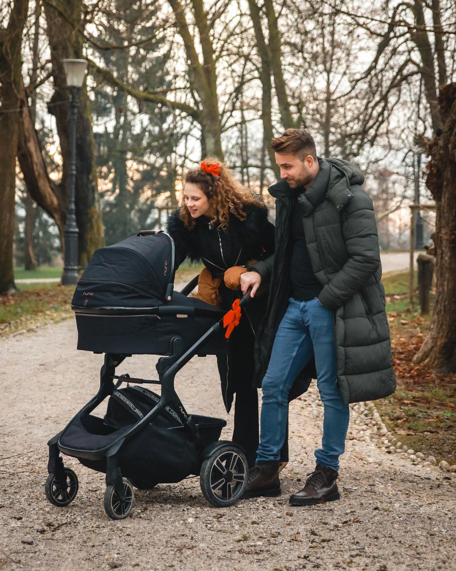 Rdeče pentlje | Avtor: Andreja Cilenšek