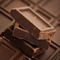 Čokolada je vse, kar je roparju uspelo odnesti iz trgovine. (Foto: Shutterstock)