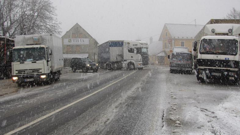 Pozimi je zaradi zastojev na Gorjancih in Partizanki Bela krajina odrezana od po