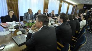 sestanek predsednikov parlamentarnih strank