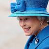 Britanska kraljica Elizabeta II. je svojemu osebju ukazala nakup Applovega iPada