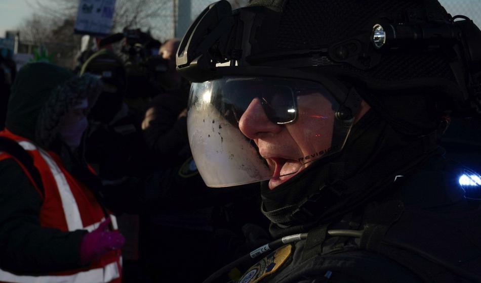 Kup incidentov, na tisoče protestnikov