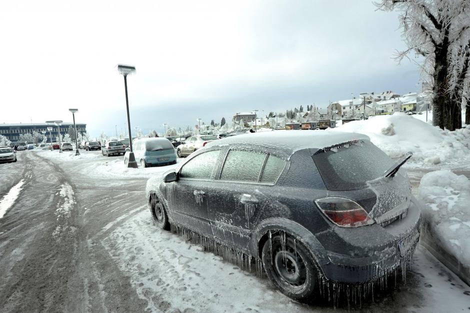 Zaledeneli avtomobil | Avtor: Anže Petkovšek