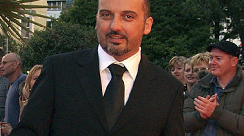 Z ženo Ivano Nobilo sta najela varnostnike, dogodka pa slavni pevec še ni koment