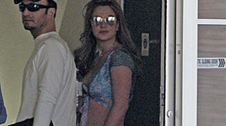 Larry je prepričan, da je pred Spearsovo še bogata glasbena kariera.