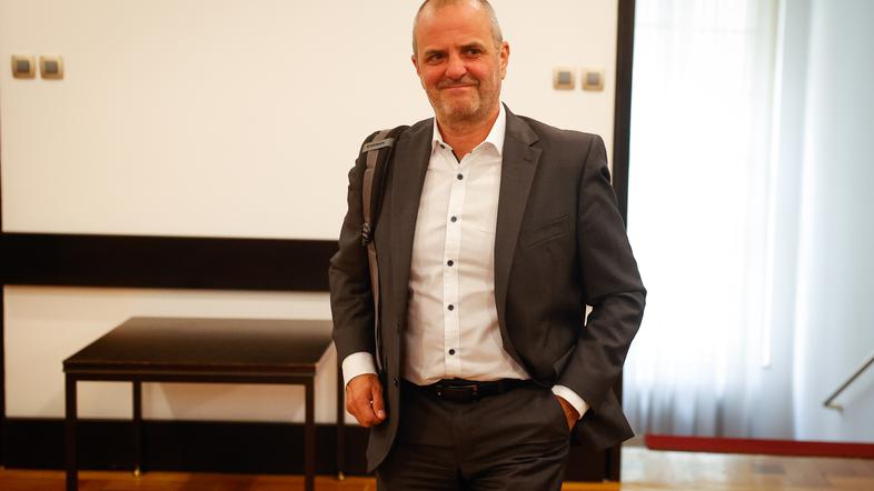 seja sveta vlade RS za obnovo Uroš Brežan