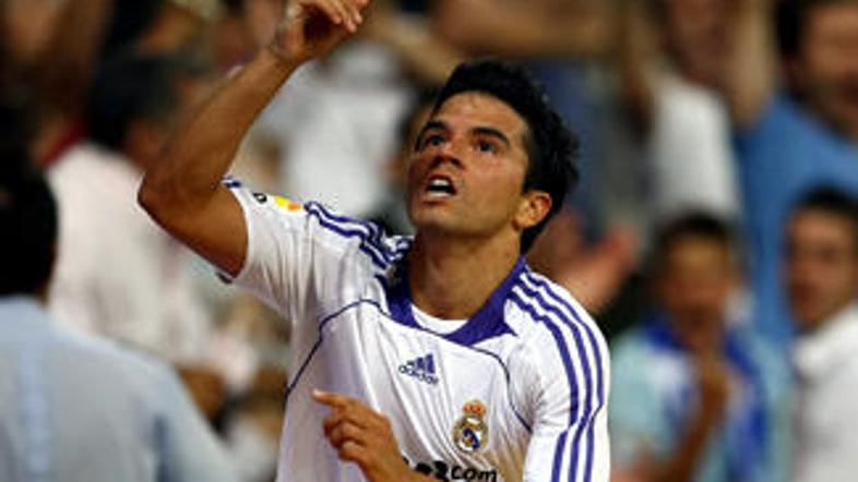 Javier Saviola je takole proslavil svoj prvi gol v majici Reala.