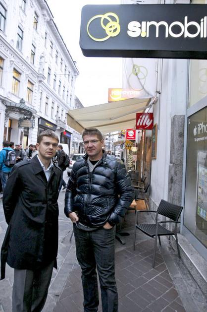 Čakanje na iPhone 4S.