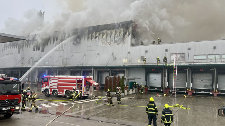 Požar v skladišču Špar v BTC v Ljubljani