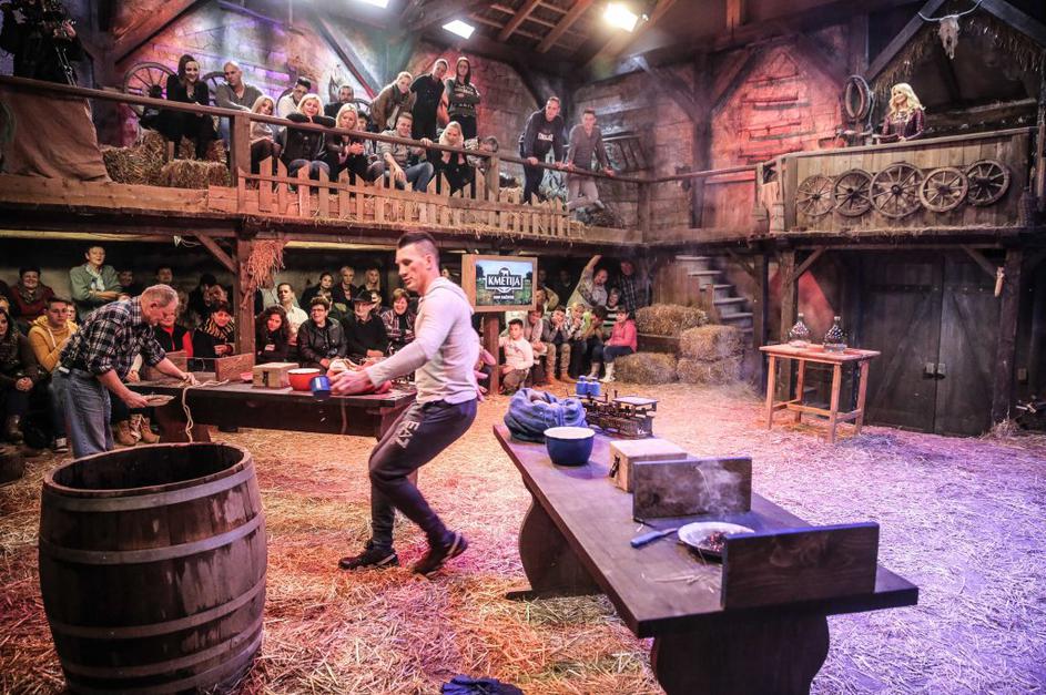 2015kmetija:nov začetek