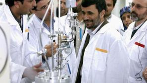 Iranski predsednik se ne da! Napovedal je izgradnjo novih tovarn za bogatenje ur