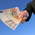 slovenija 16.04.13. ponarejeni bankovci, evro, denar, foto: Shutterstock