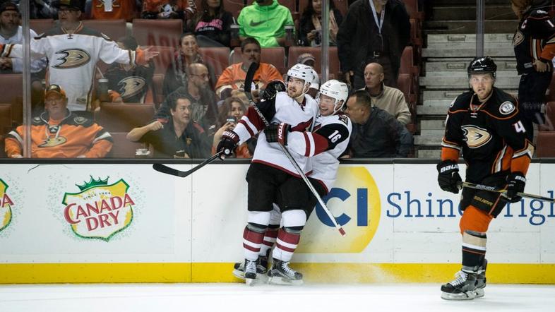 arizona coyotes anaheim ducks mikkel boedker max domi