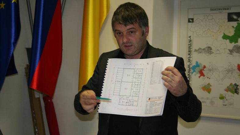 Župan Rupert Gole razmišlja, kako bi lahko izkoristili stare prostore vrtca. (Fo