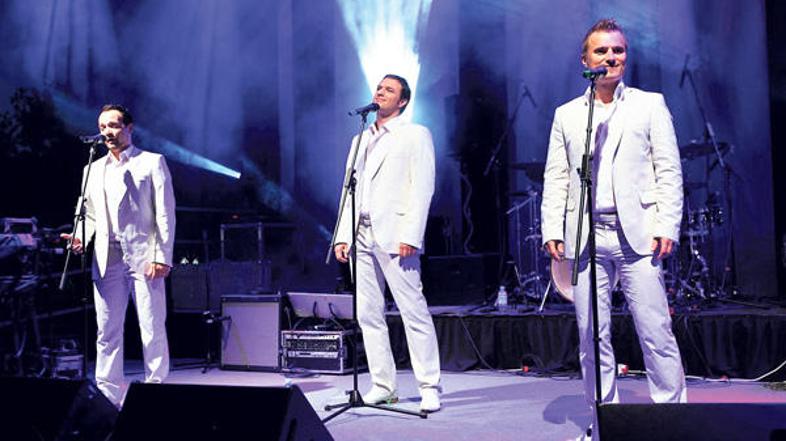 Trio Eroika tudi na svoji spletni strani ne skriva, da vsi člani zasedbe s ponos