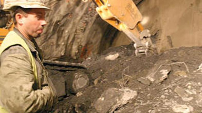 Pomisleki SCT-ja in  Primorja niso zaustavili postopka javnega naročila za gradn