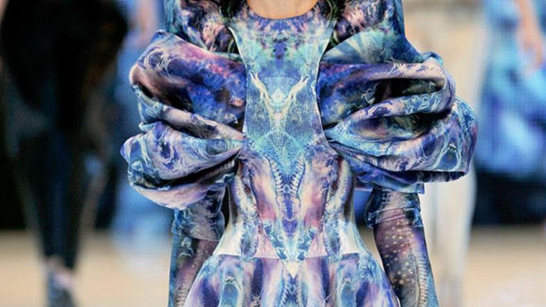 Oblikovalci bodo nadaljevali izjemne ideje McQueena, ki je prejšnji teden storil