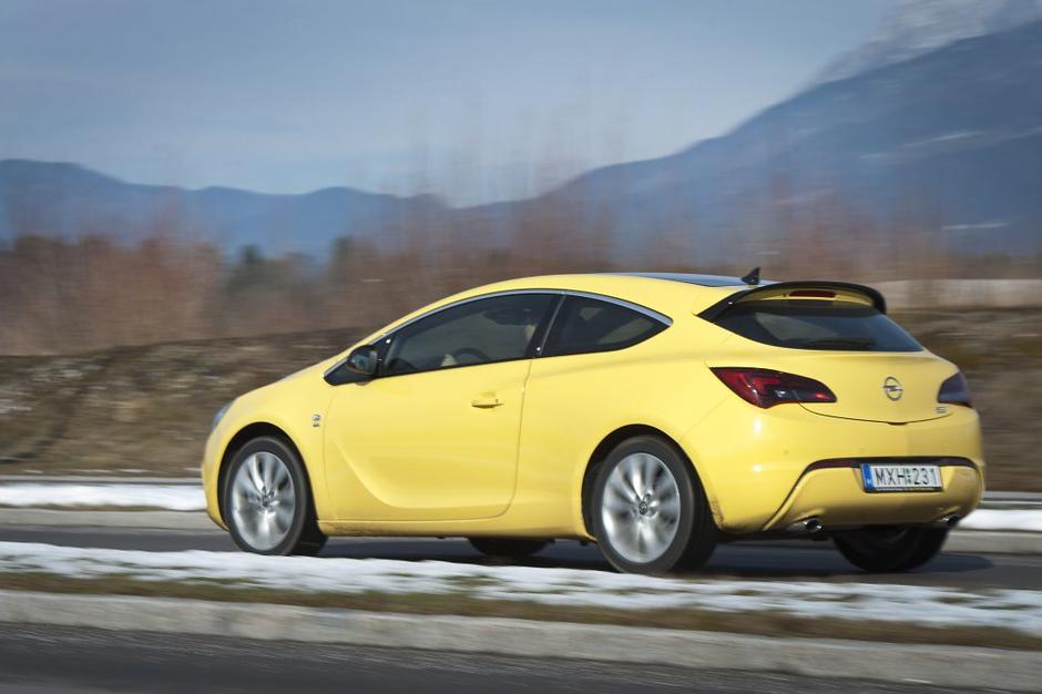 Opel Astra | Avtor: Anže Petkovšek