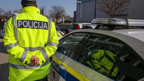 policija