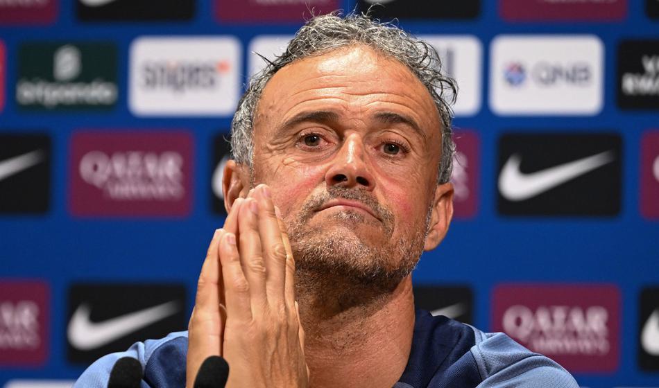 Sloviti trener huje poškodovan ob padcu s kolesom