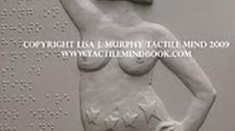 V novi reviji slepe zapeljuje disko plesalka. 