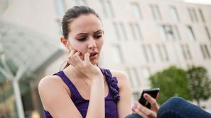 Novice: Američanke množično brišejo aplikacije - Mobilni telefon