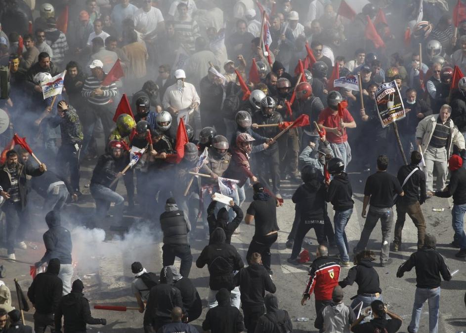 Protest v Atenah