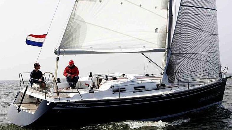 Jadrnica Salona 37, narejena pri Seawayu, je postala jadrnica letošnjega leta ta