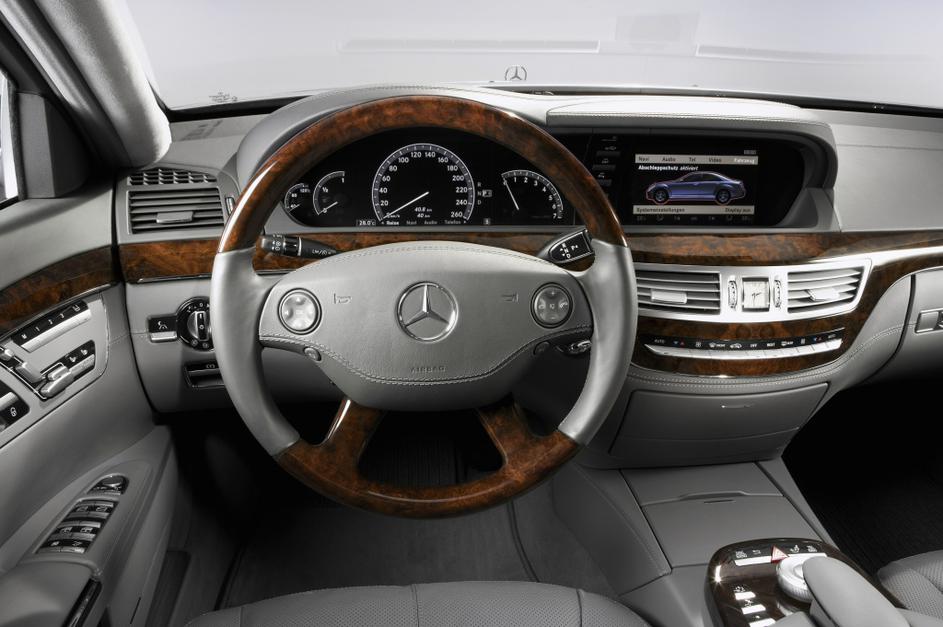 Zgodovina volanskega obroča Mercedes-Benz, volanski boroč, volan, daimler, mercedes-benz