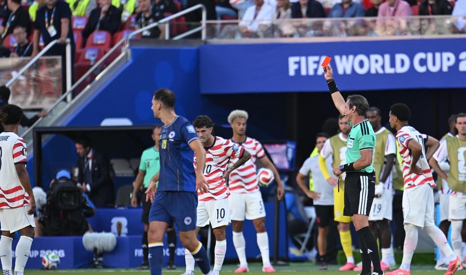 Trump poklical, Fifa razveljavila kazen: Nihče ni vplival na odločitev