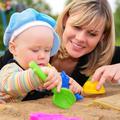 Starševska angažiranost v zgodnji dobi pozitivno vpliva na otrokov razvoj. (Foto