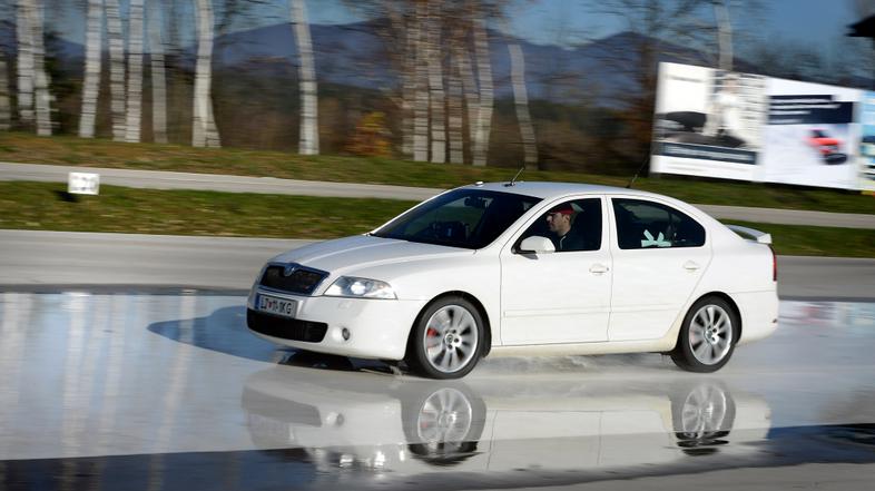 slovenija 28.11.13, gume, pnevmatike, test, test zimskih pnevmatik, policija, po