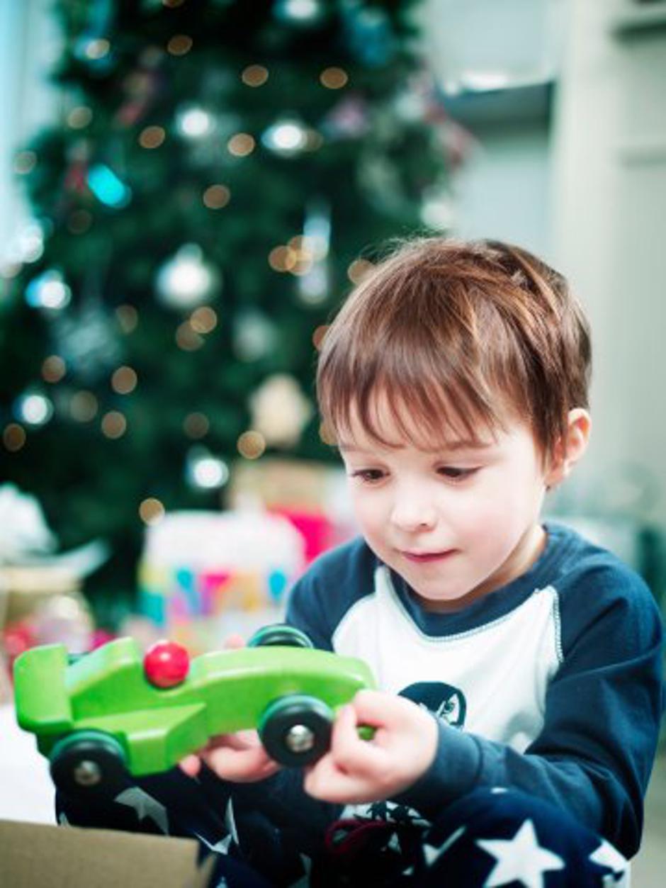 Otrok darilo | Avtor: Profimedias