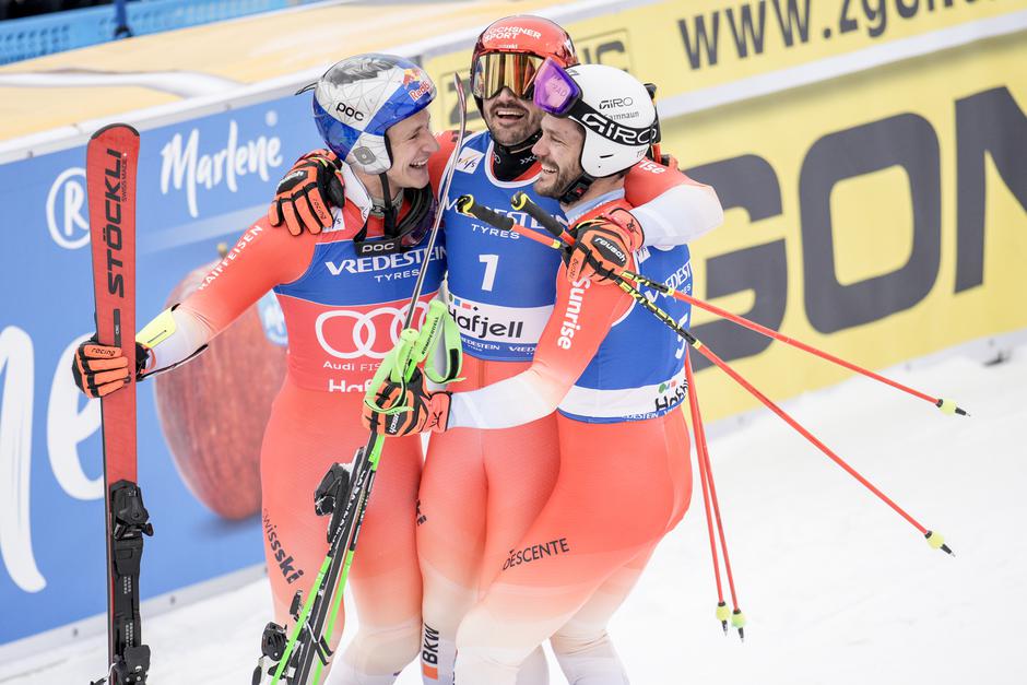 Švicarsko slavje na veleslalomu | Avtor: epa