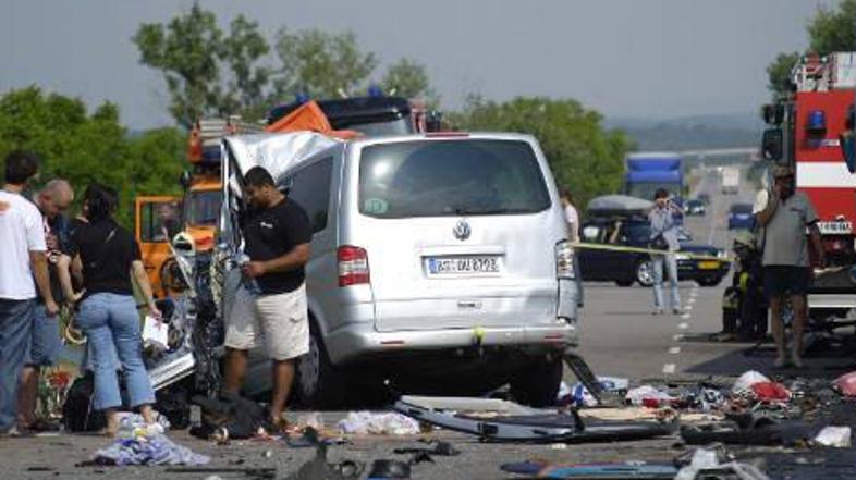 V silovitem trčenju je umrlo sedem državljanov Turčije.