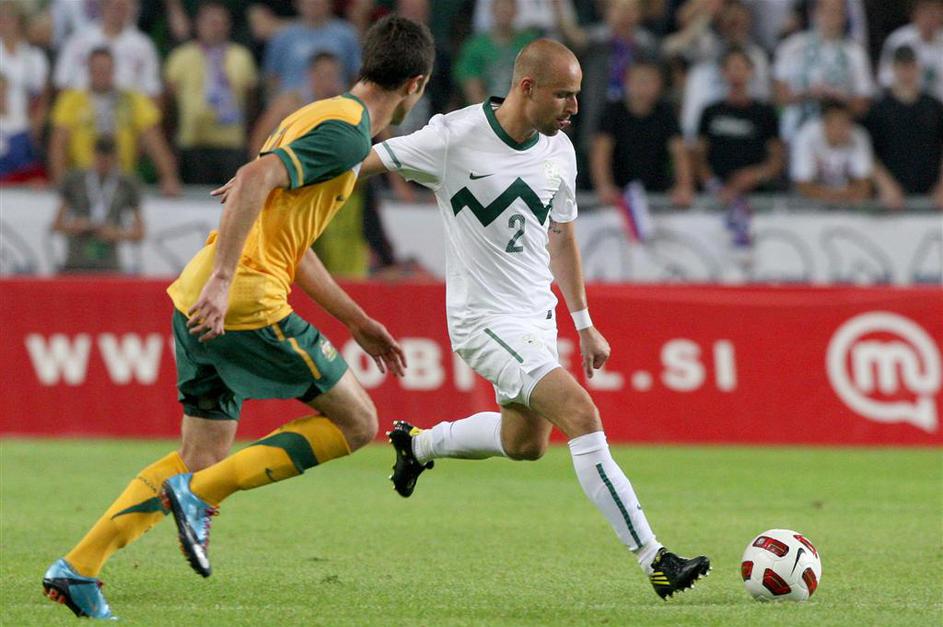 Slovenija : Avstralija 2:0 (0:0)
