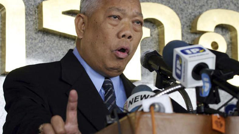 Tajski premier Samak Sundaravej je po izgredih v tajski prestolnici, ki so že za