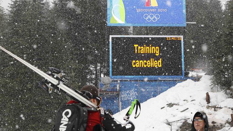 Petkov moški trening smuka so prireditelji odpovedali. (Foto: Reuters)